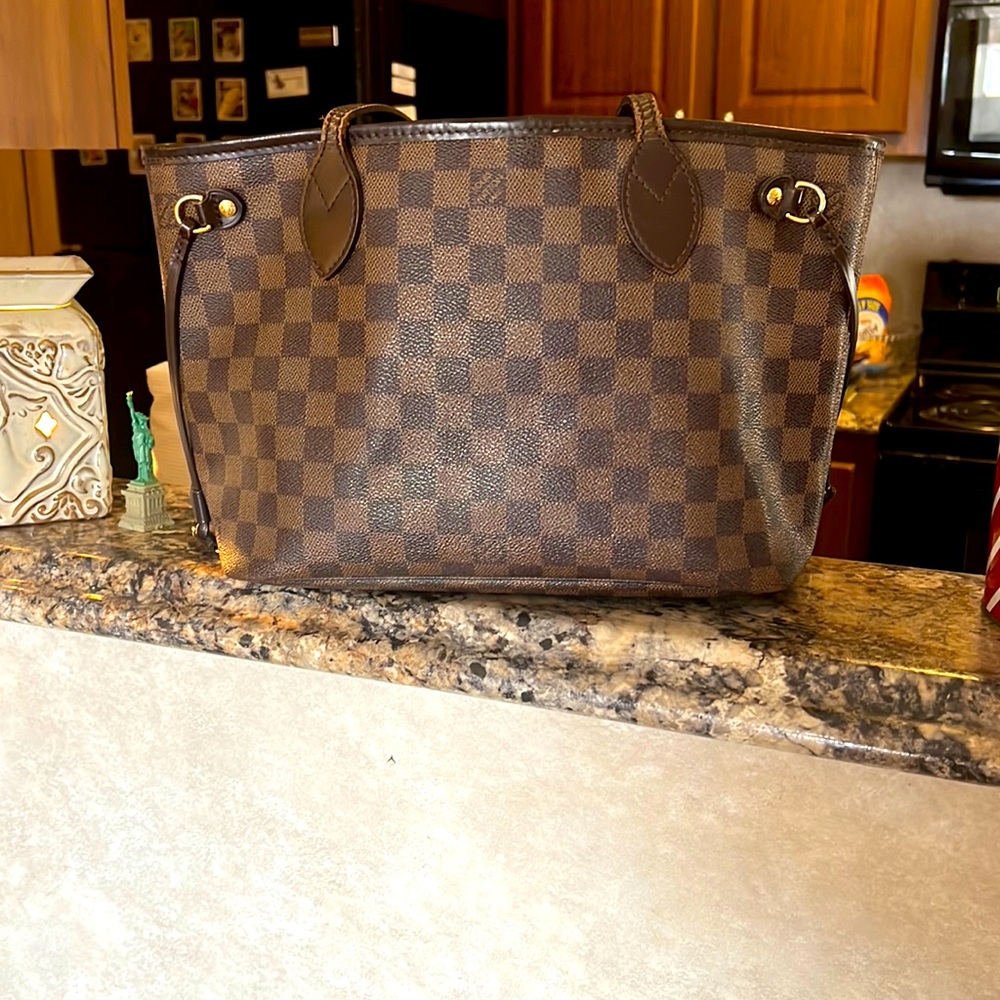 Trade with Jessica C Louis Vuitton Neverfull PM
